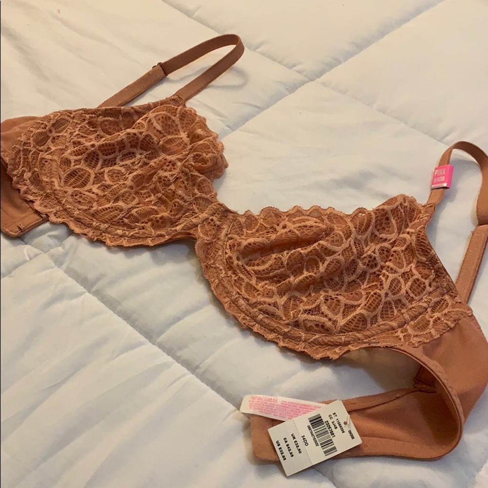 Victoria’s Secret Date Bralette in Lace